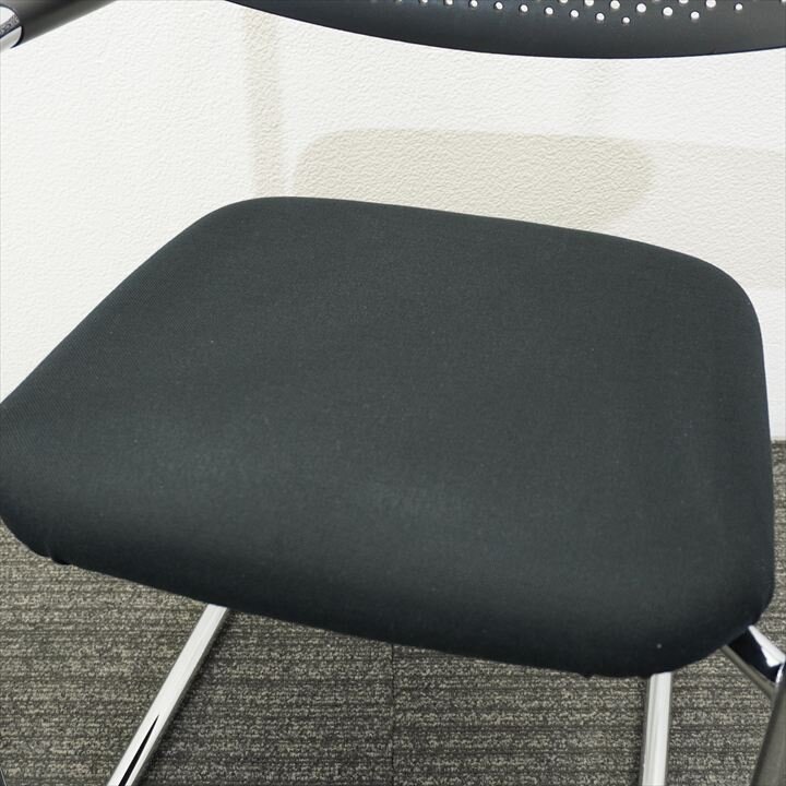 ヴィトラ ビザビ2 スタッキングチェア ブラック 特価品