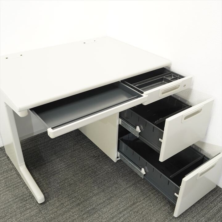 プラス ＬＡ 片袖机 107