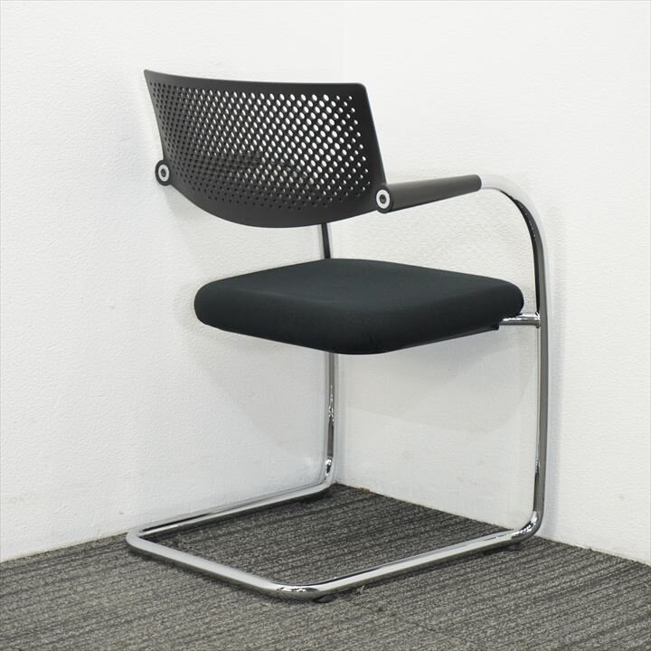 ヴィトラ ビザビ2 スタッキングチェア ブラック