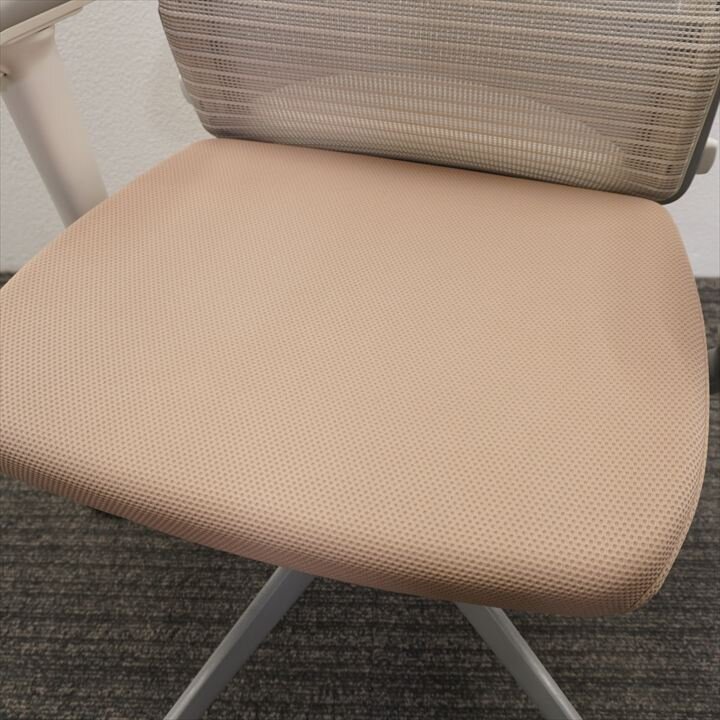 オカムラ コーラル 可動肘 ハイバック ランバー付 ベージュ