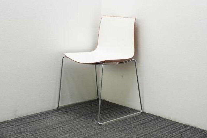 アルペール カティファ46 アームレスチェア ブラウン