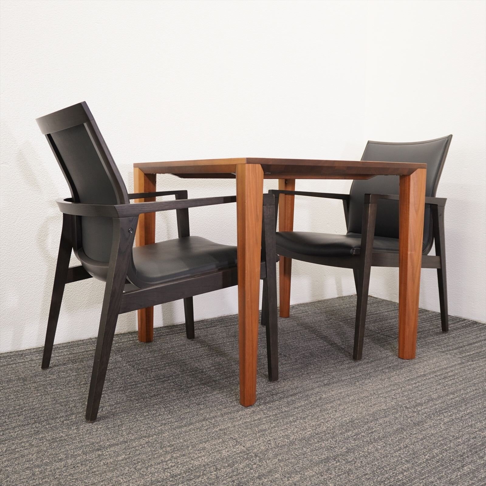 カリモク テーブル×1台 チェア(ブラック色)×2脚 3点セット