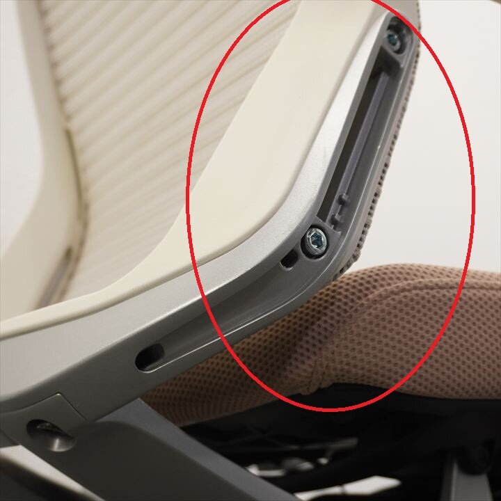 オカムラ コーラル 可動肘 ハイバック ベージュ 特価品