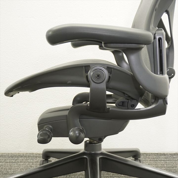 ハーマンミラー アーロンチェアー リマスタード フル装備 Ｂサイズ