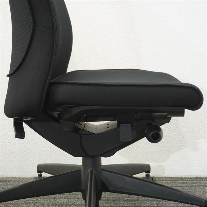 コクヨ プント ハイバック ハンガー付 ブラック