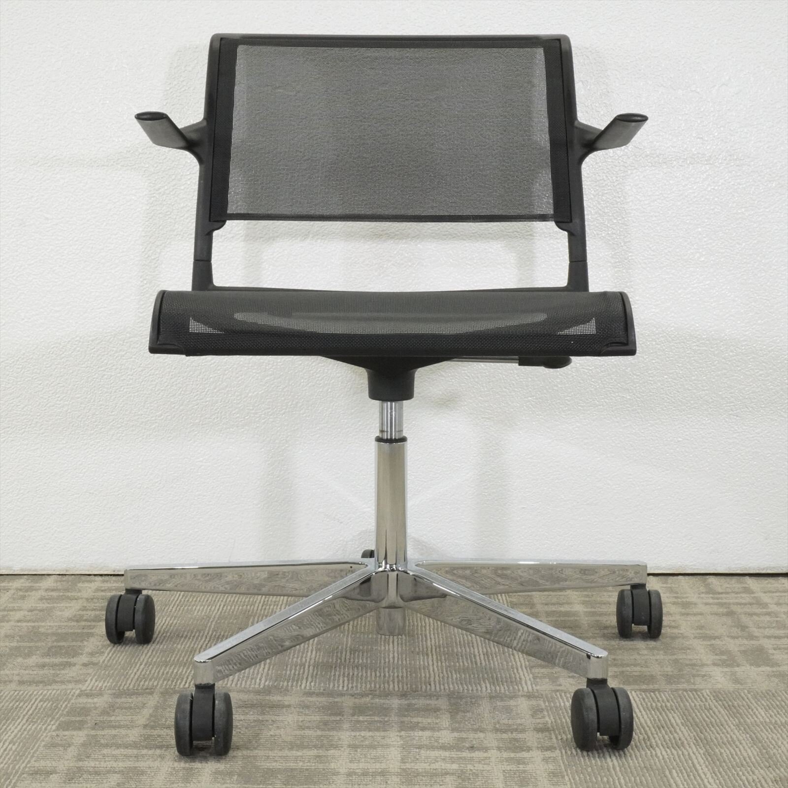 ウィルクハーン Aライン 肘付 ブラック 特価品（2）