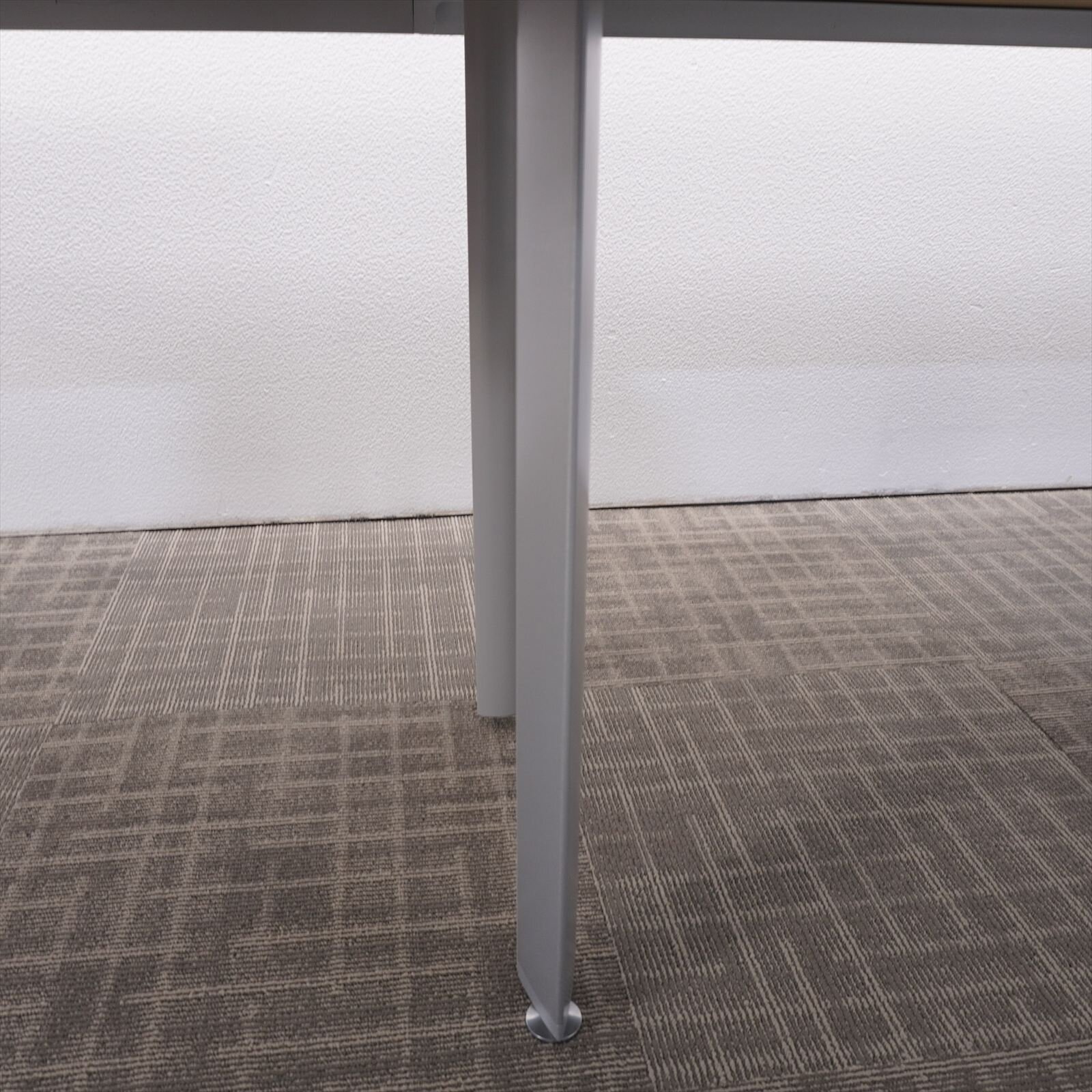 オカムラ　EX-F300　ミーティングテーブル　W3000D1050H720　ホワイト