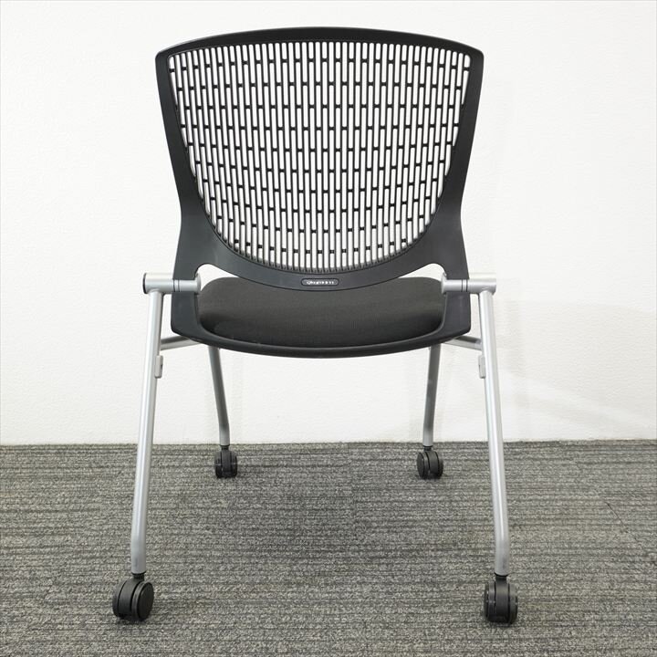 オカムラ グラータ ミーティングチェア 背ヌード ブラック