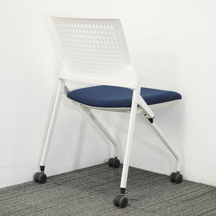 イトーキ モノン ミーティングチェア 樹脂メッシュバック ネイビーブルー