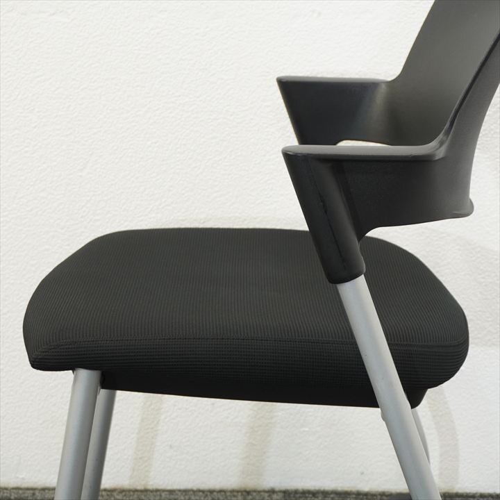 コクヨ プロッティ ミーティングチェアー ブラック