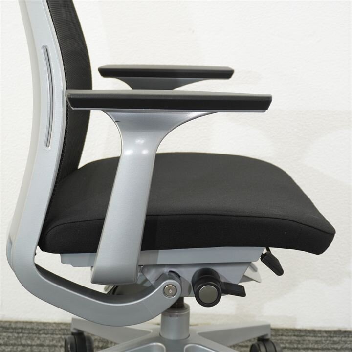 スチールケース ニューシンク 肘付 ブラック