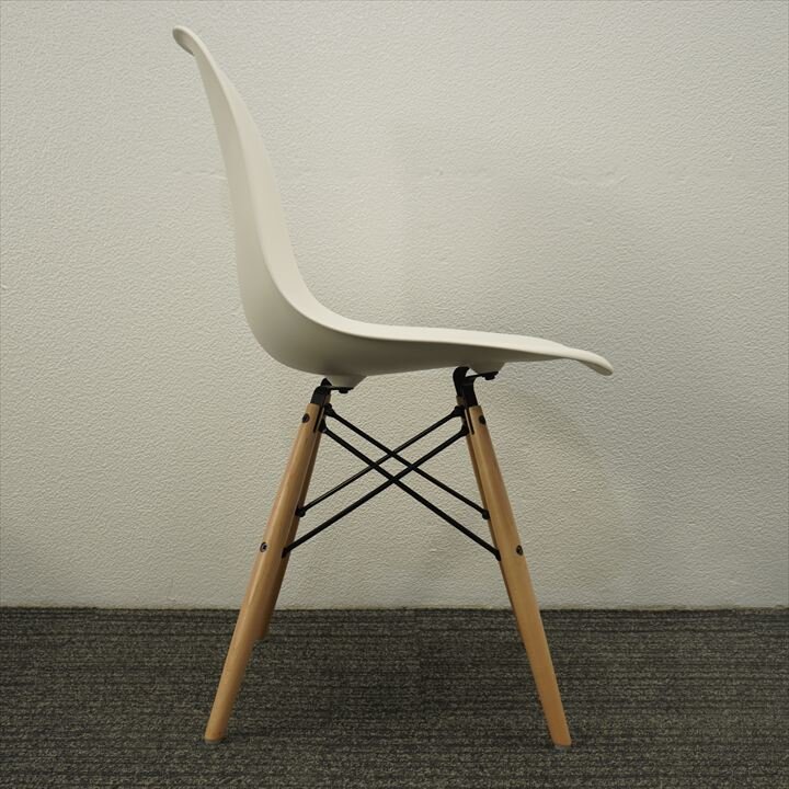 ハーマンミラー イームズ サイドシェルチェアー ホワイト 特価品