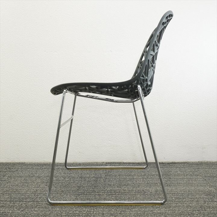 オカムラ NETT(ネット) スタッキングチェア ブラック 特価品