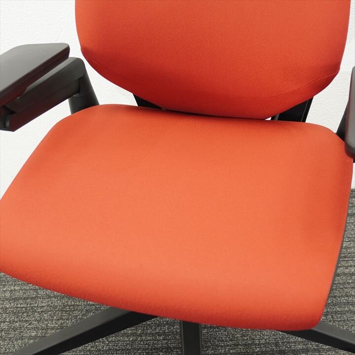 スチールケース ジェスチャー 可動肘 スカーレット