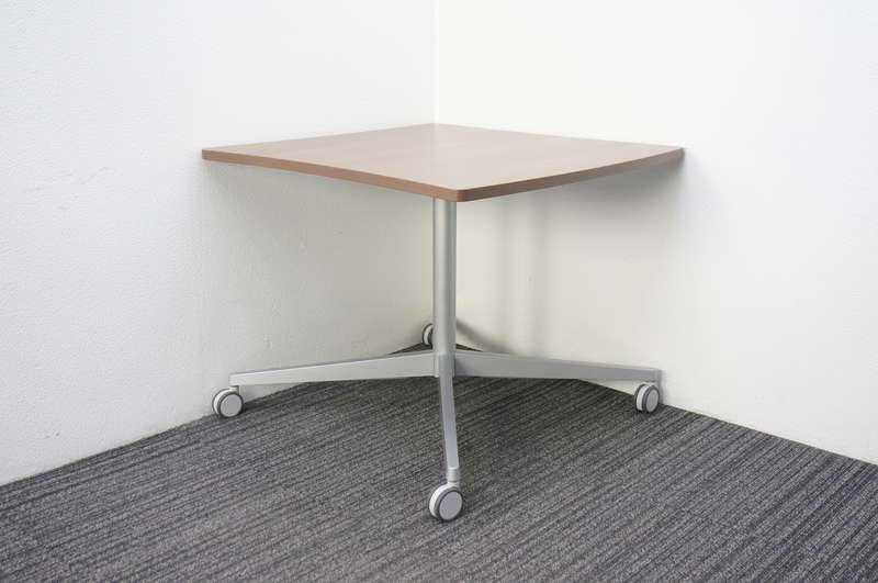 オカムラ アプションフリー2 フレキシブルテーブル カイトタイプ キャスター付 W870 D900 H7 ネオウッドダーク Okamura Aption Free フレキシブルテーブル 中古 木目 中古オフィス家具の専門店 天下一