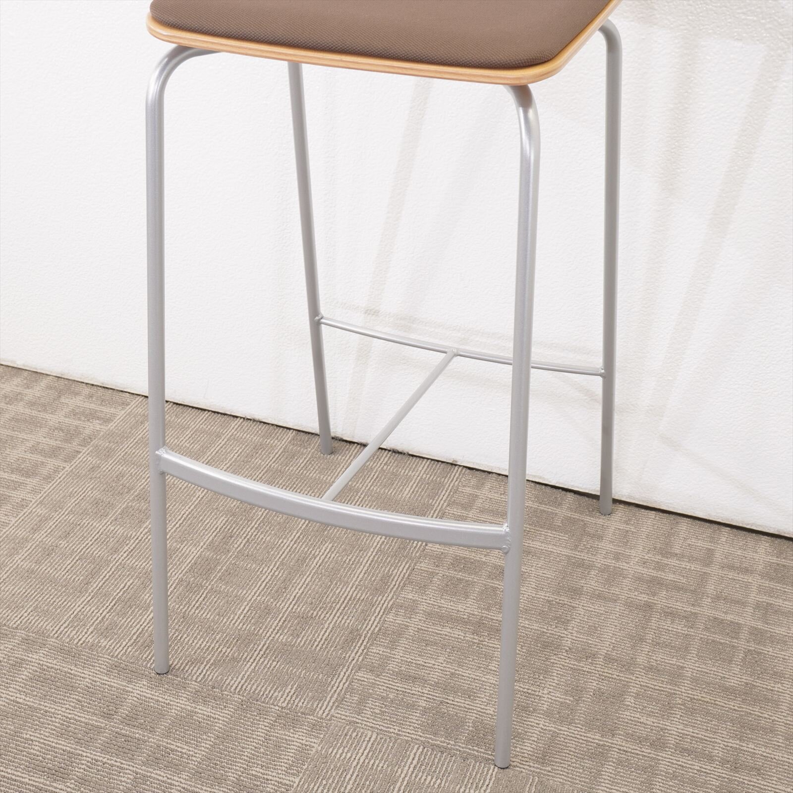 イトーキ オルノ ハイチェア アンバー色