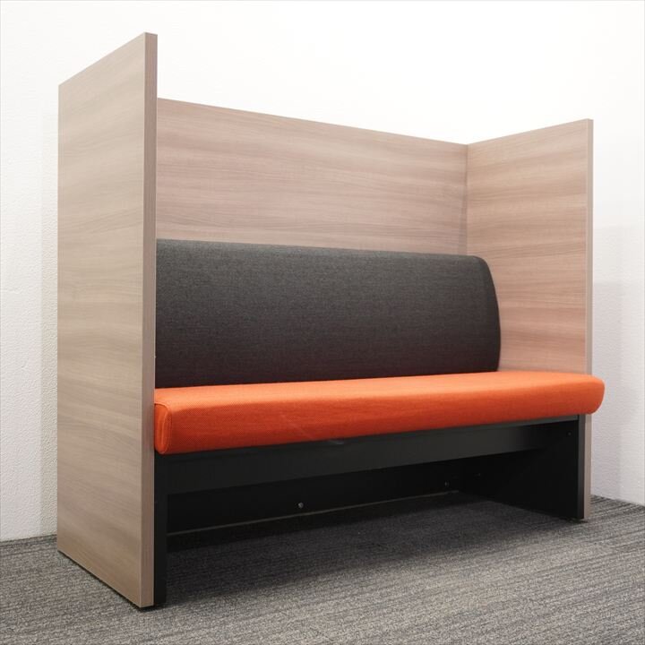 オカムラ ミーティングユニット ベンチユニット パネル付 W1400 H1215 レッド×ブラック／プライズウッド