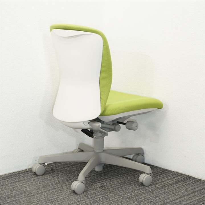 オカムラ スラート 肘無し ライトグリーン ホワイトシェル