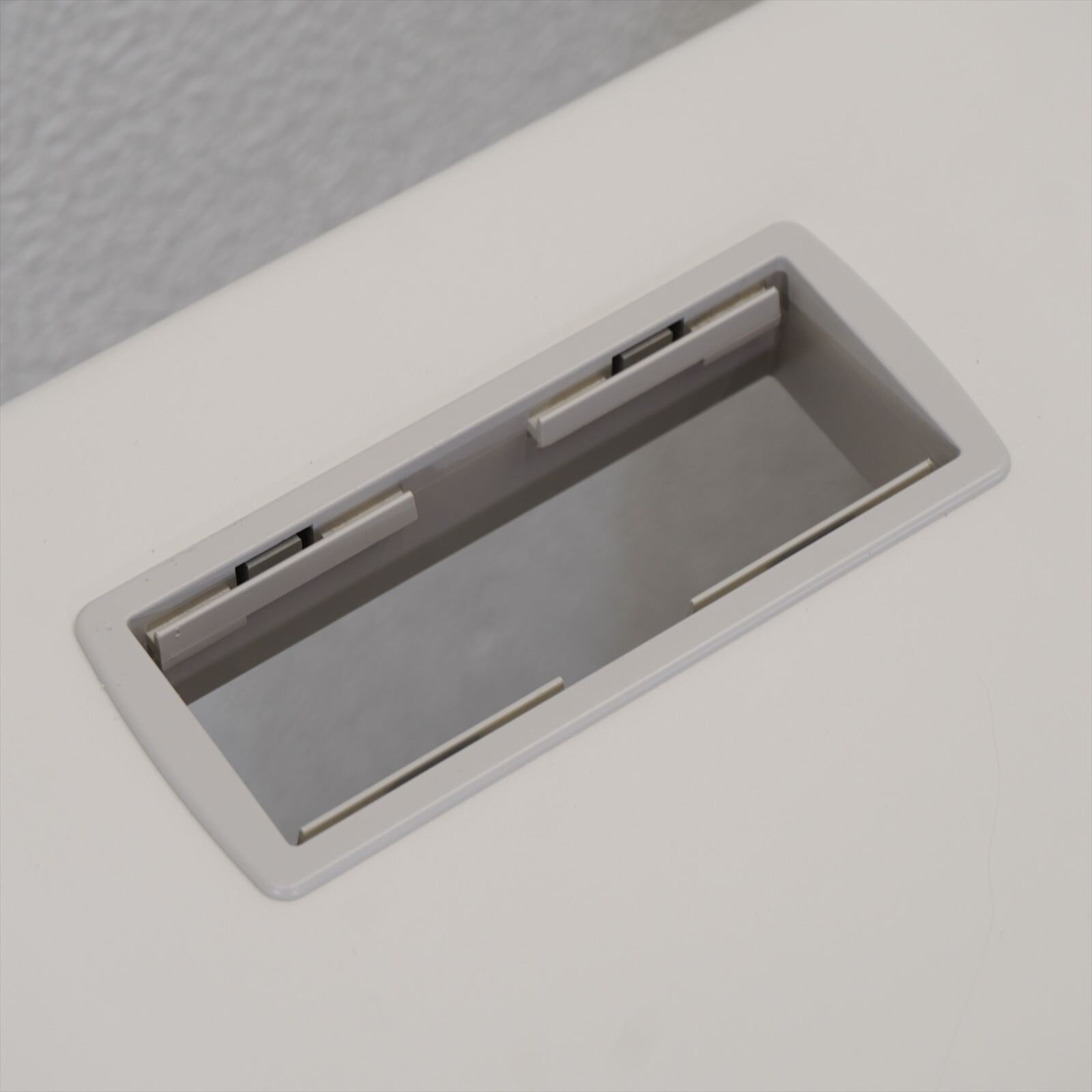 オカムラ SD-V 片袖机 127 A4・B4兼用 特価品