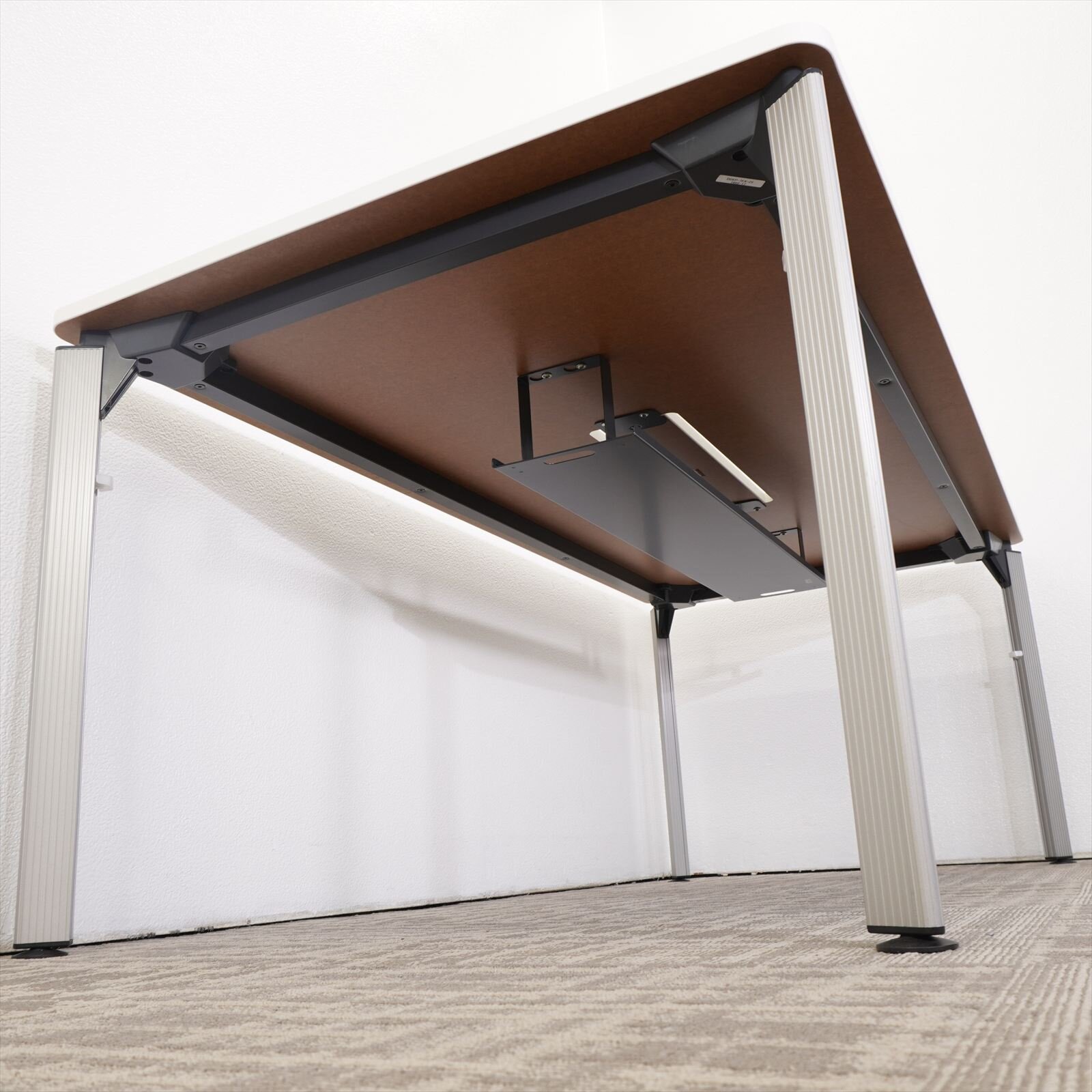 イトーキ DE ミーティングテーブル 1890 H700 ホワイト 特価品