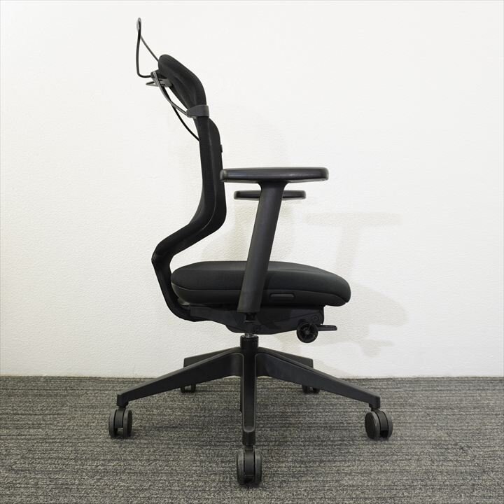 プラス取扱 ジロフレックス ４３４ 肘付 ハンガー付 ブラック 特価品