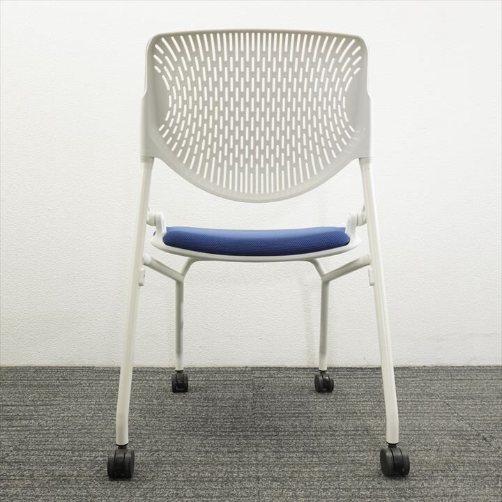 【2017年製】オカムラ ルナ ミーティングチェア ブルー