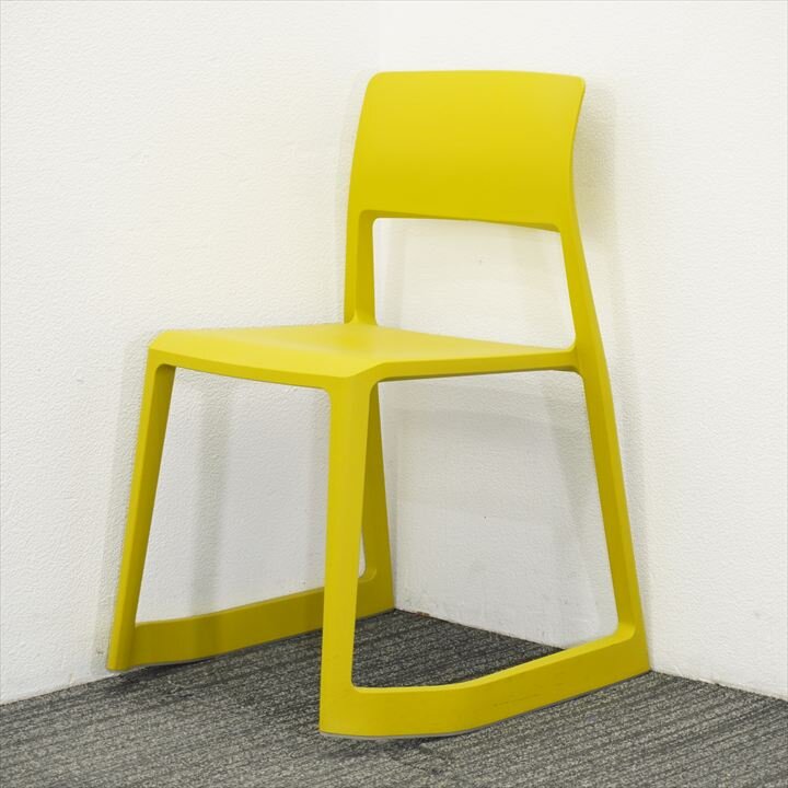 ヴィトラ ティプトン スタッキングチェア マスタード