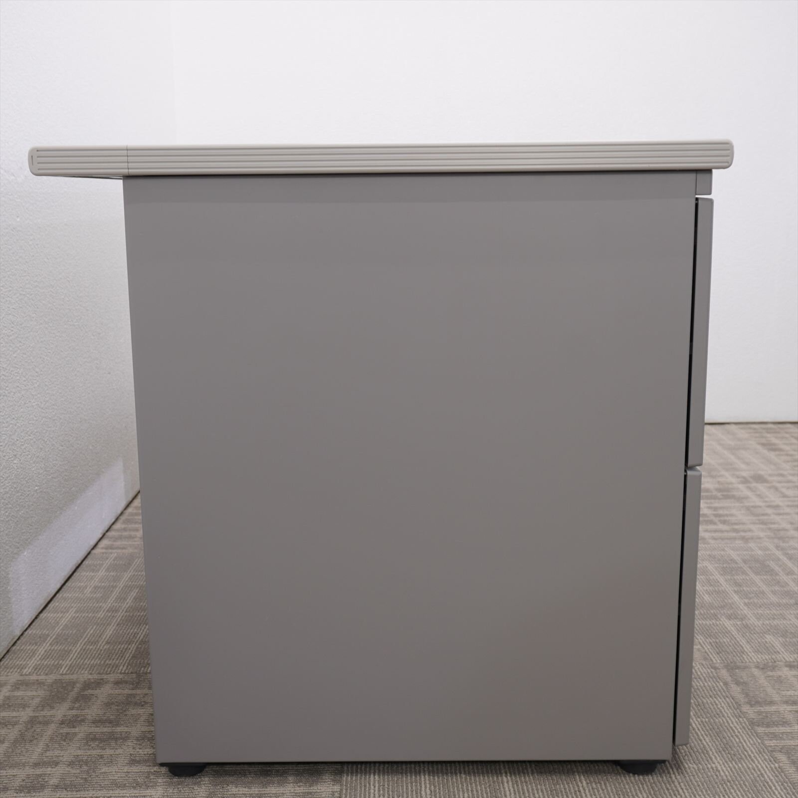 イトーキ ＣＺ 両袖机 147 H700 WE色