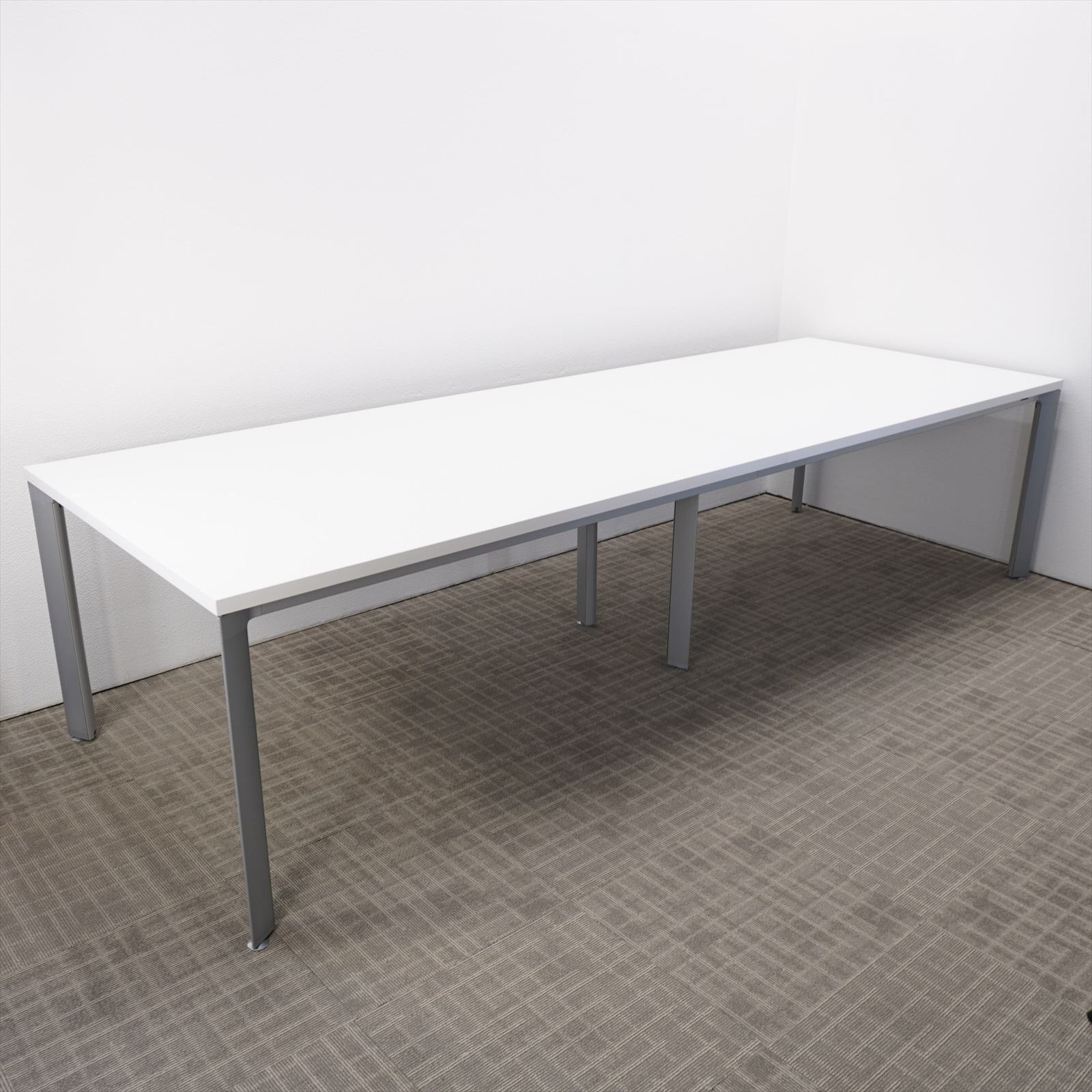 オカムラ　EX-F300　ミーティングテーブル　W3000D1050H720　ホワイト　特価品