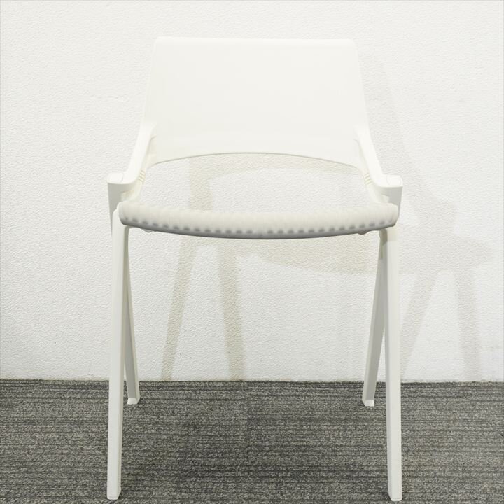 オカムラ アデッソ スタッキングチェア ホワイト×グレー 2脚セット