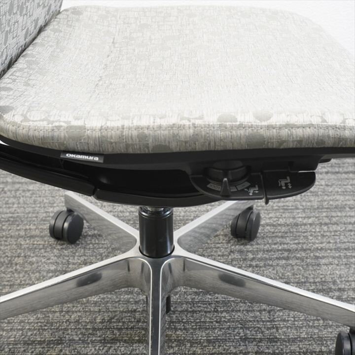 オカムラ　モード　グレー