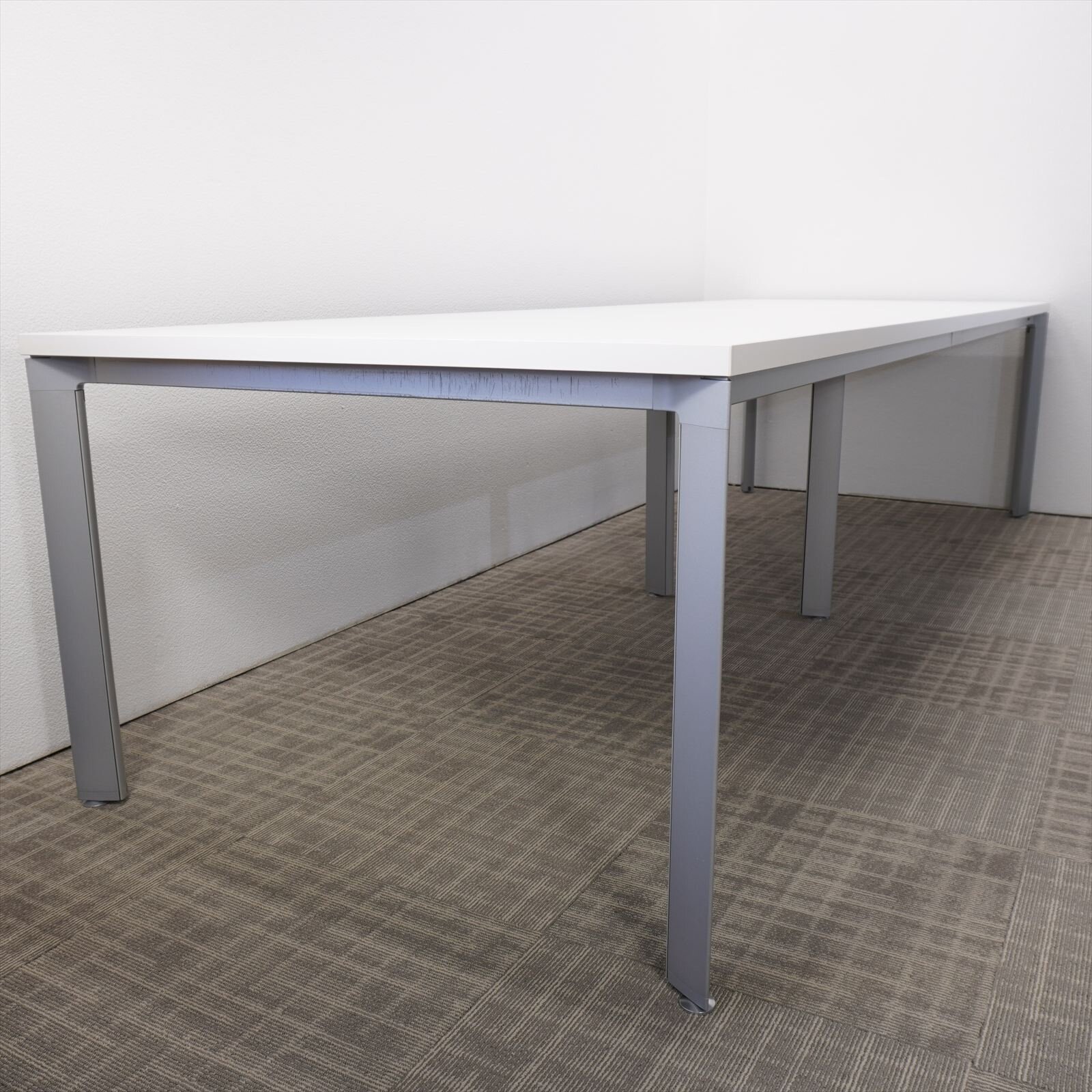 オカムラ　EX-F300　ミーティングテーブル　W3000D1050H720　ホワイト　特価品