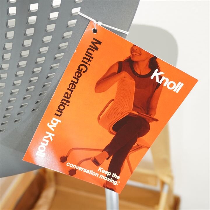 【B級／未使用品】イトーキ取扱 Knoll(ノル) マルチジェネレーション スツールタイプ バーハイト シルバー塗装脚 ダークグレー