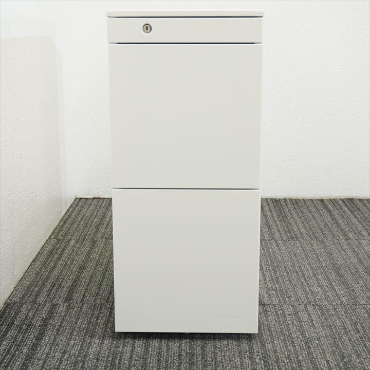 オカムラ プロユニット スリム３段ワゴン ロングタイプ サイド取手 前アジャスター H648