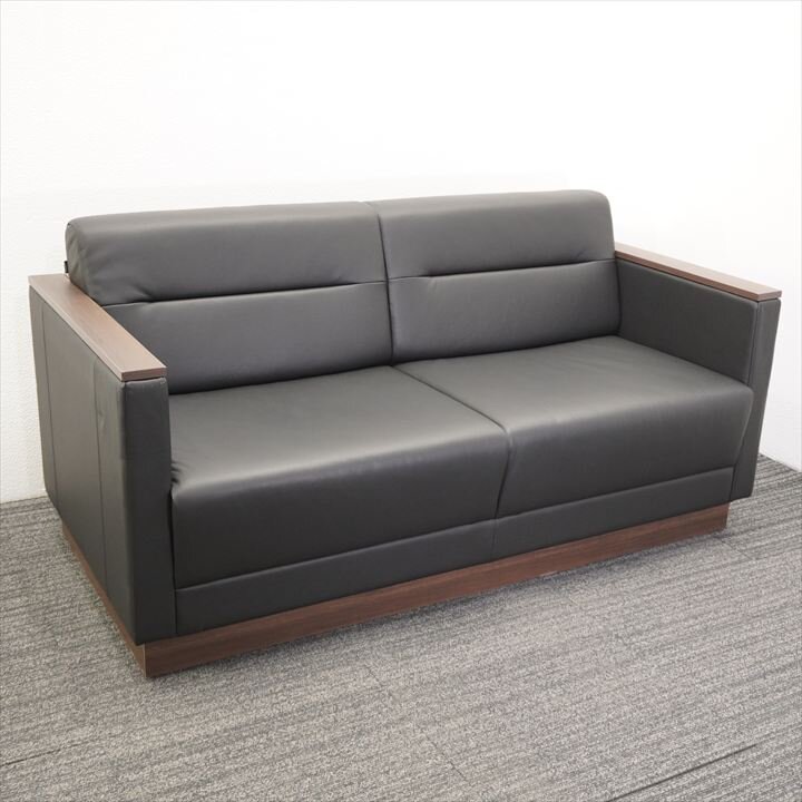 【2021年製】オカムラ S-99 2人用ソファ 革／プライズウッドダーク肘 W1500 D750 H750