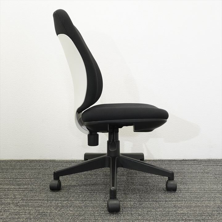 プラス プリセア ハイバック ブラック