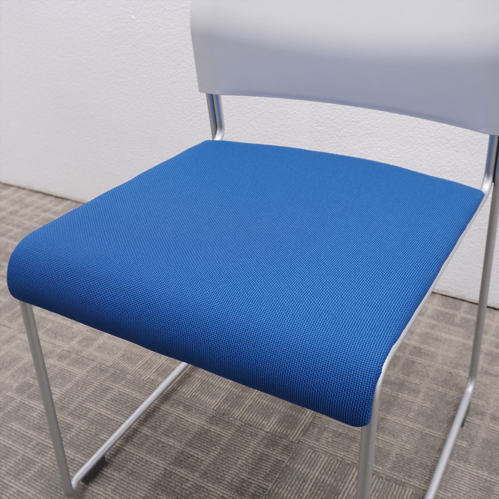 ライオン NO.725 スタッキングチェア ブルー/ホワイト 4脚セット