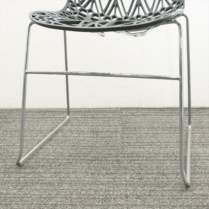 オカムラ NETT(ネット) スタッキングチェア ブラック