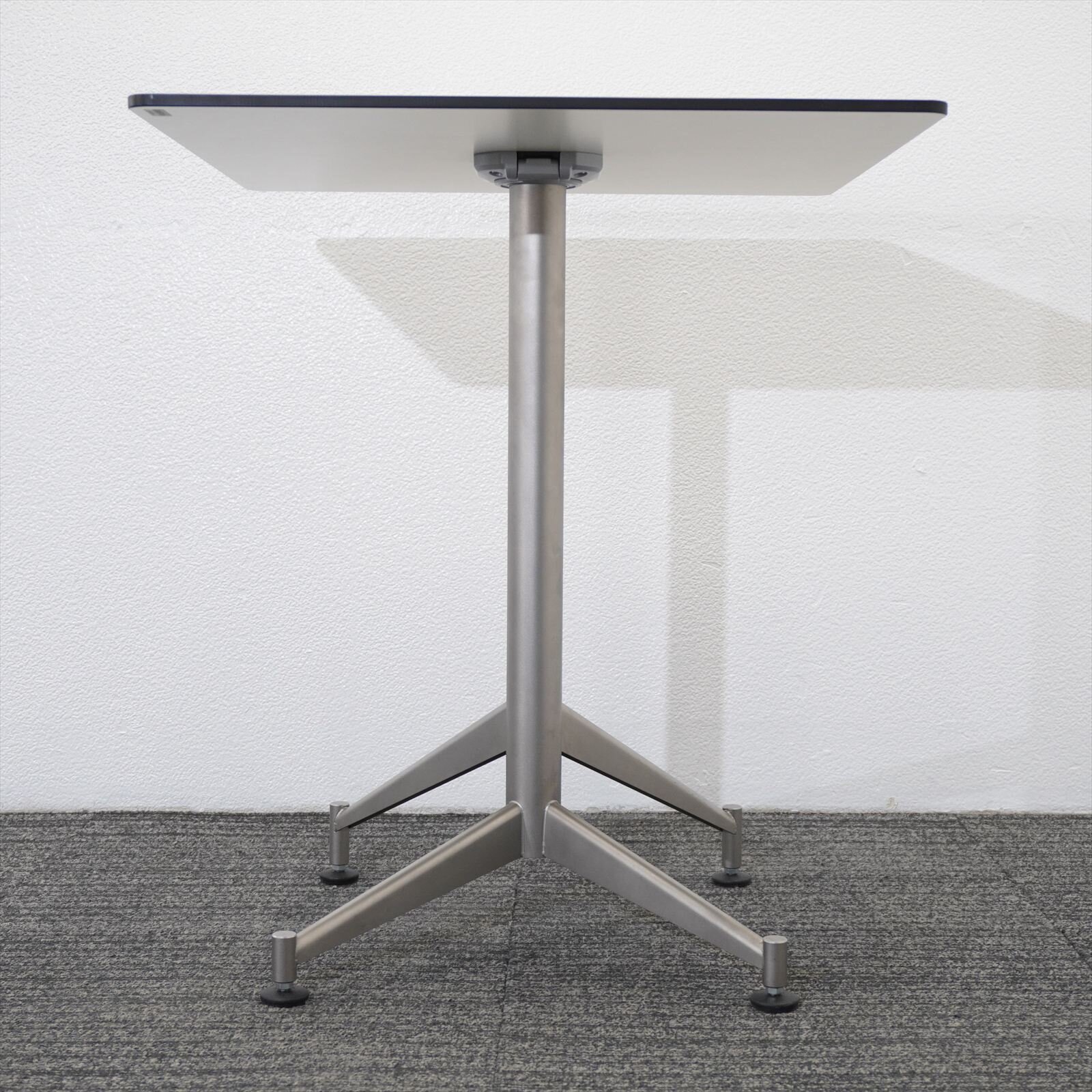 ラパルマ セルツ スクエアテーブル W600 D600 H720 ホワイト