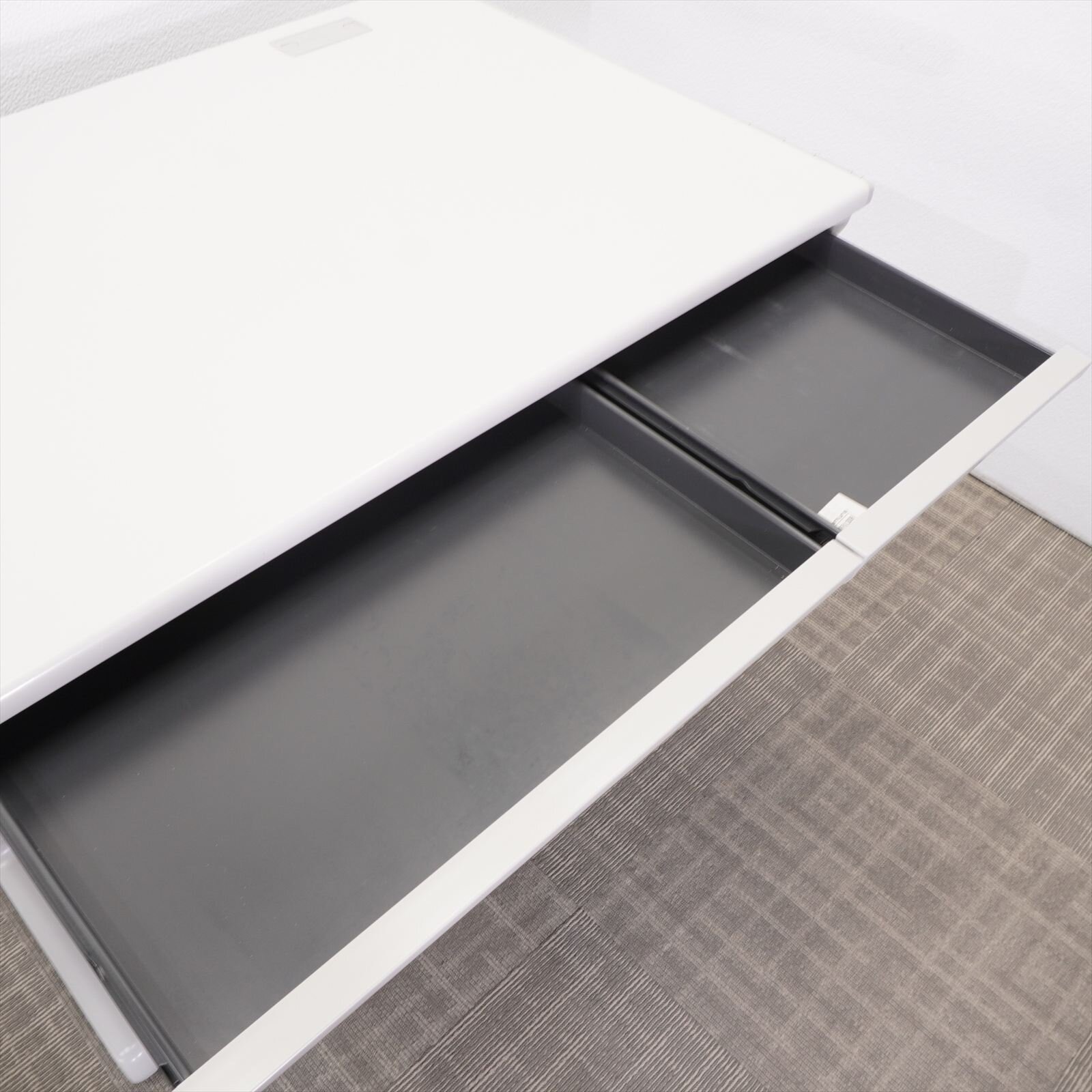 オカムラ SD-V 平机 107