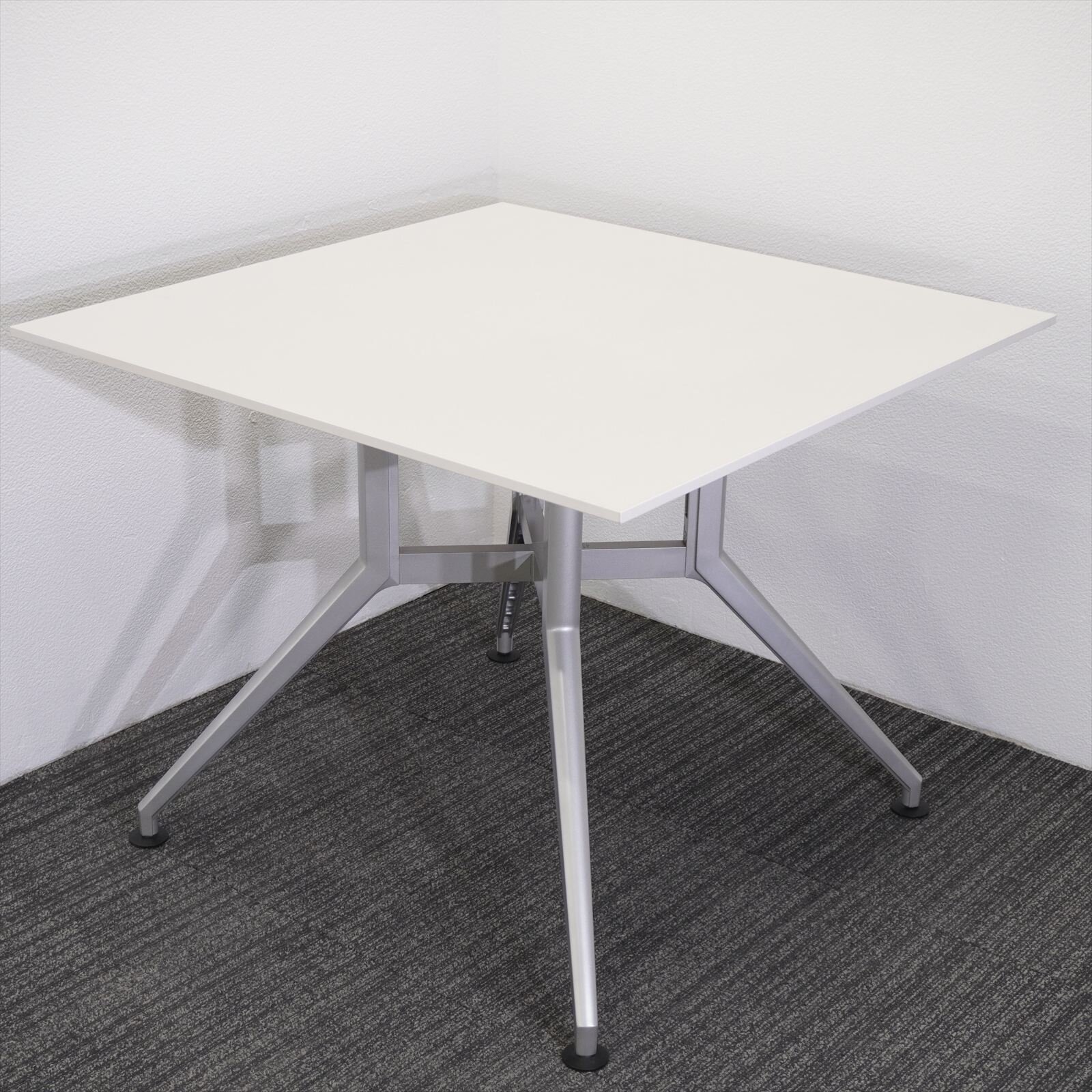 イトーキ ＤＤ ミーティングテーブル W900 D900 H700