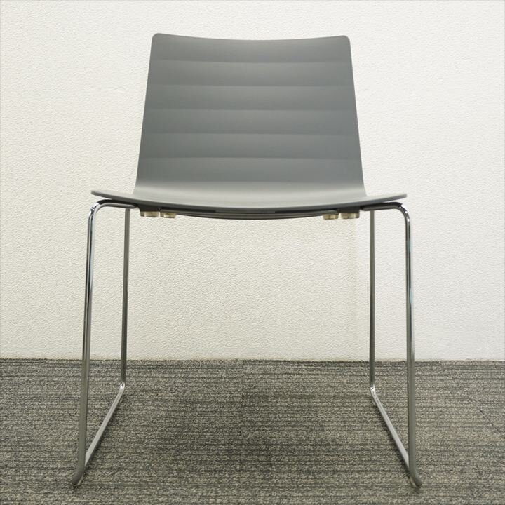 アンドリュー・ワールド フレックスチェアー グレー