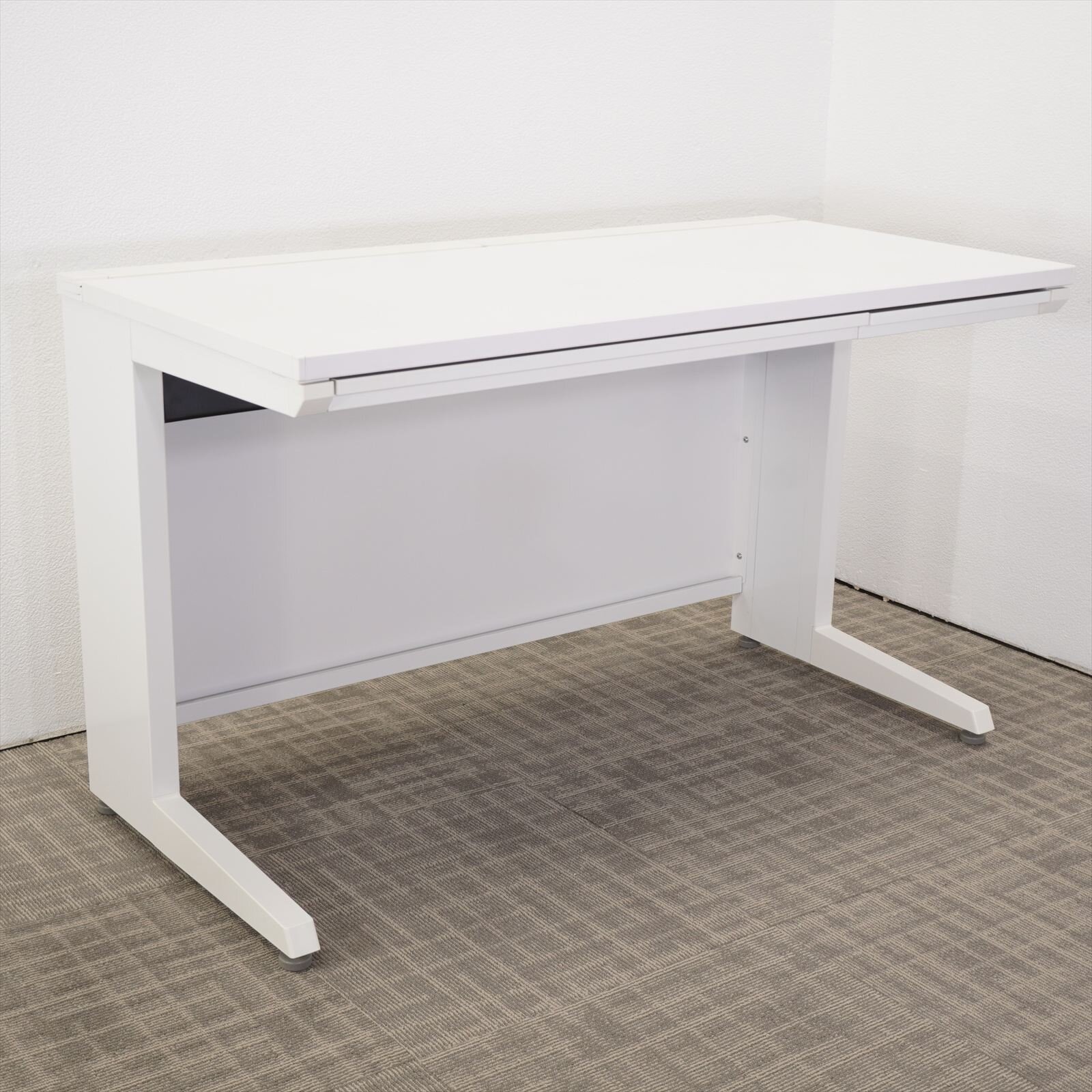 オカムラ アドバンス 126 H720 ホワイト