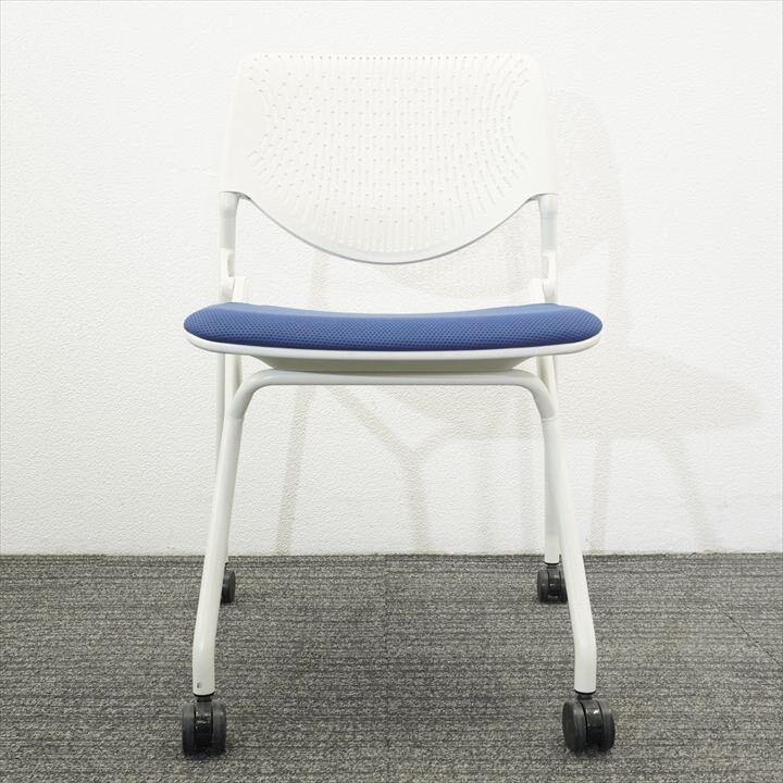 【2017年製】オカムラ ルナ ミーティングチェア ブルー