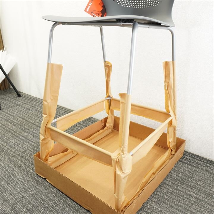 【B級／未使用品】イトーキ取扱 Knoll(ノル) マルチジェネレーション スツールタイプ バーハイト シルバー塗装脚 ダークグレー