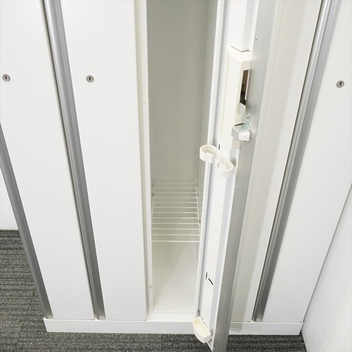 オカムラ SW 5人用ロッカー H1790 ZA75色