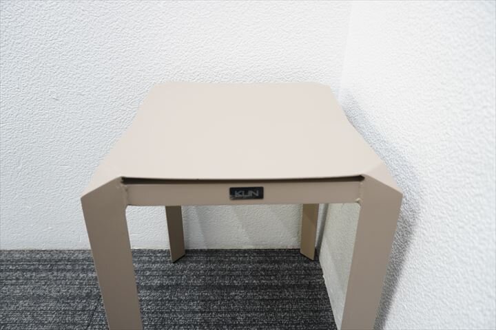 ジゼル KUN トライチューブスツール ベージュ