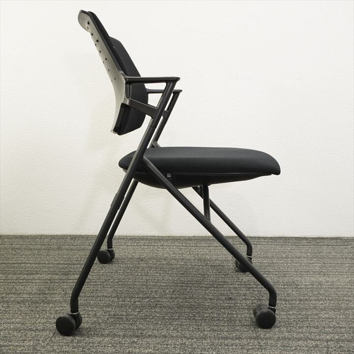 コクヨ ピエガ ミーティングチェアー 肘付 ブラック