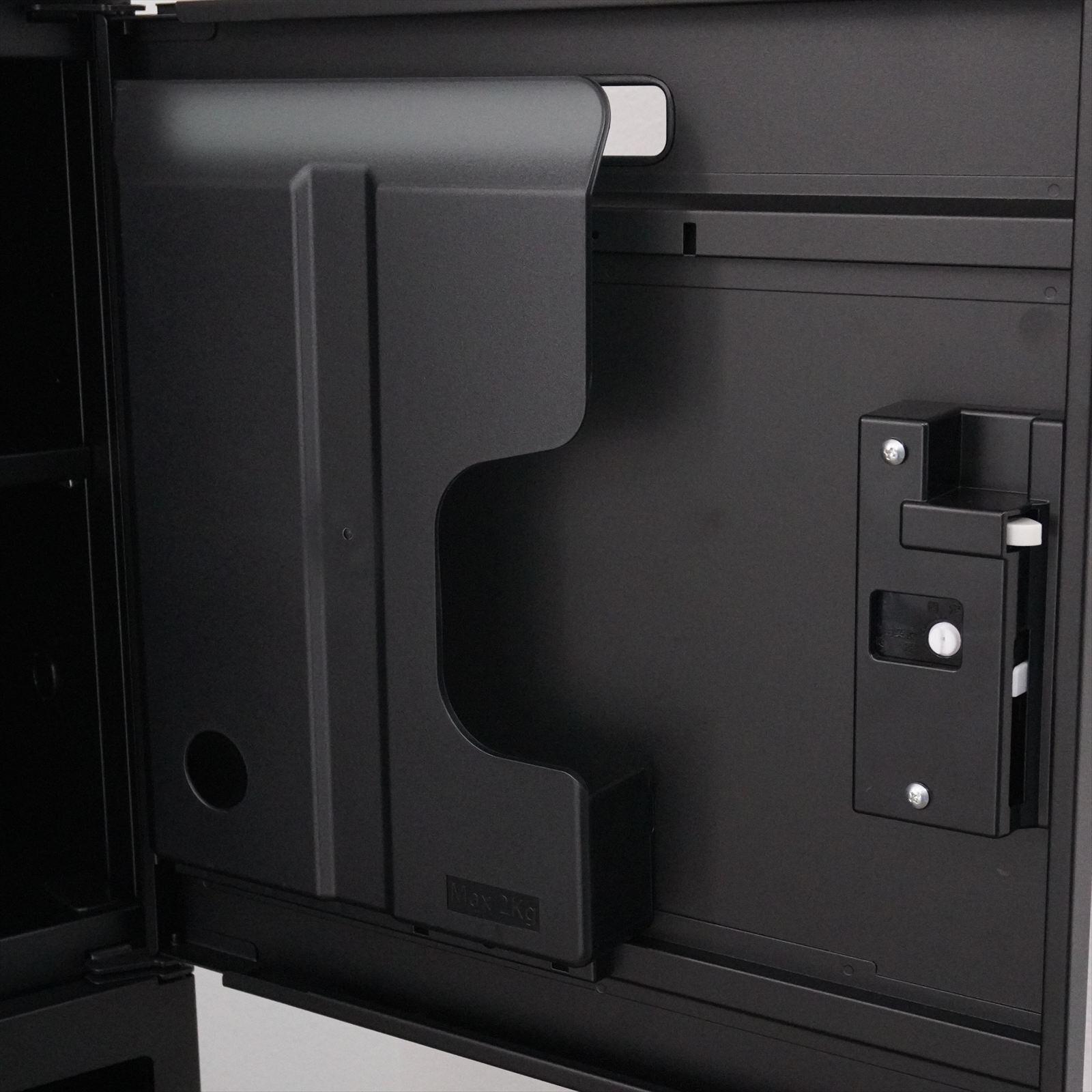 プラス L6 ダイヤル式8人用モバイルロッカー H1820 ブラック