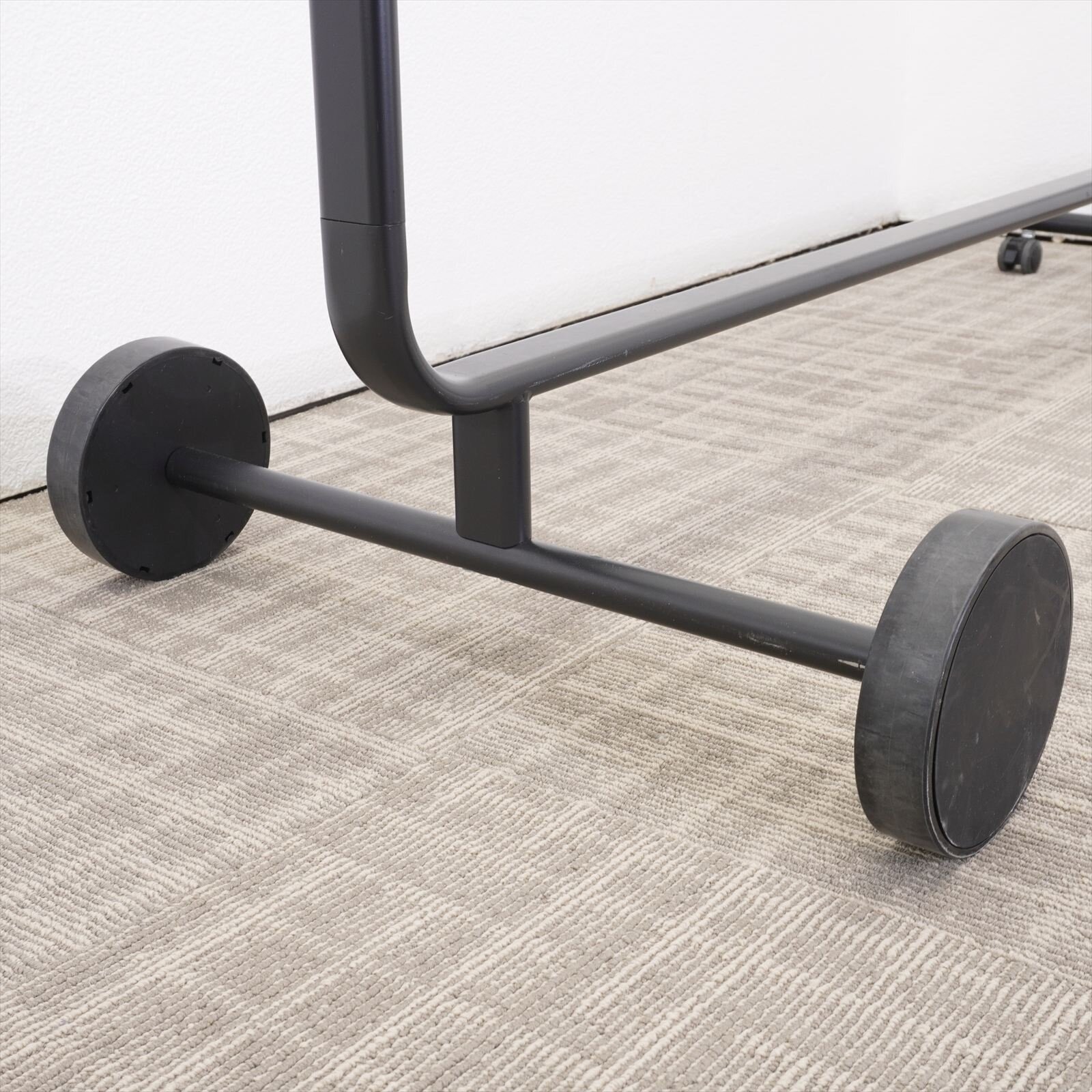 コクヨ モビーボ スライドホワイトボード W1435 ブラックフレーム 特価品(4)